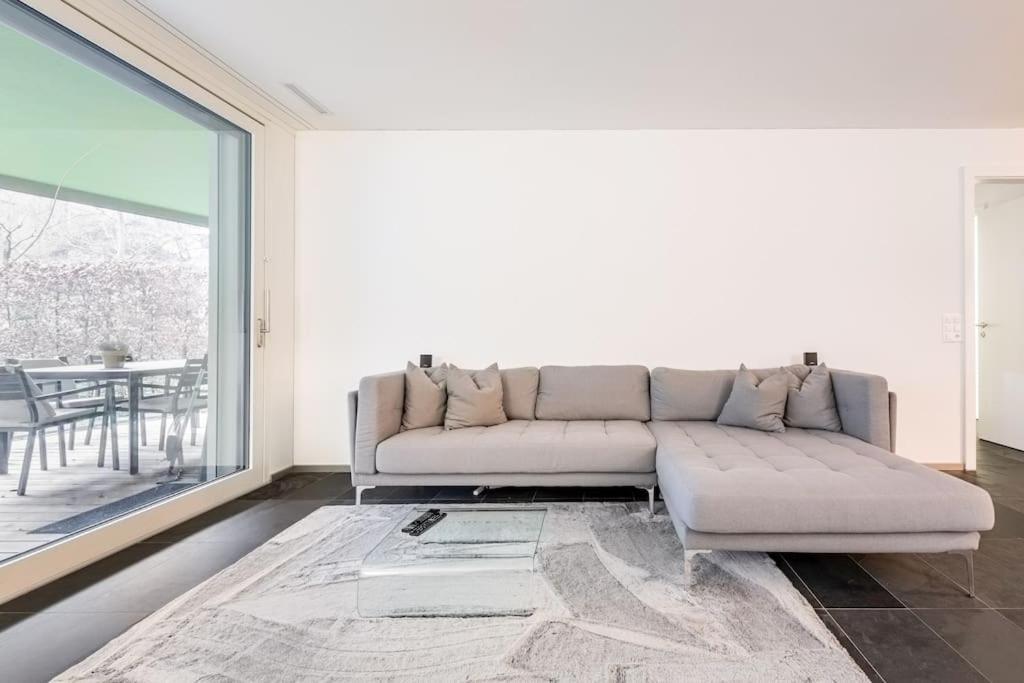 Luxus Wohnung Mit Garten زيورخ المظهر الخارجي الصورة